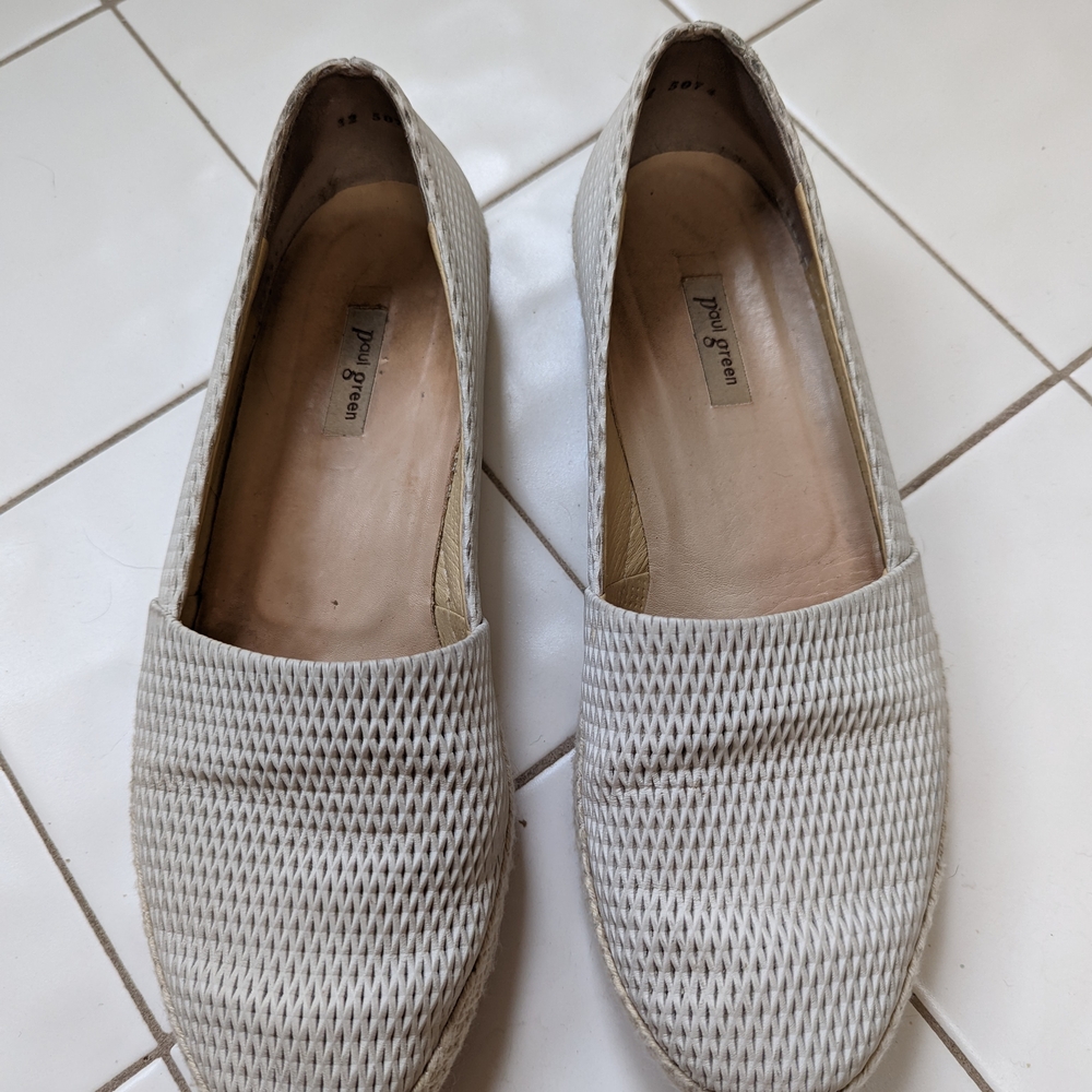 Paul Green Textured Cream Flats